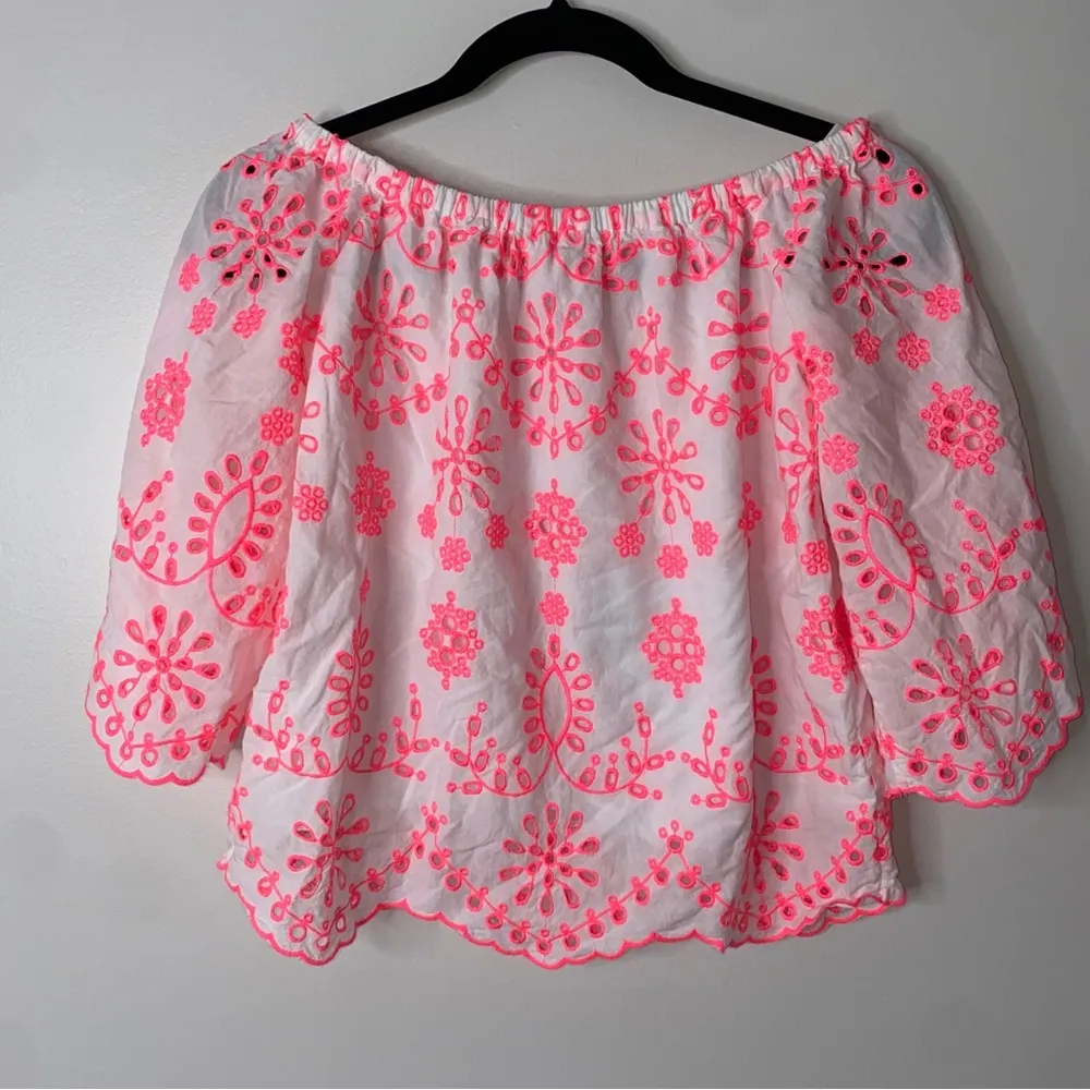 Lilly Pulitzer White Neon Pink Laurenne Off-the-Shoulder Summer Top Shirt XS - Image 9
