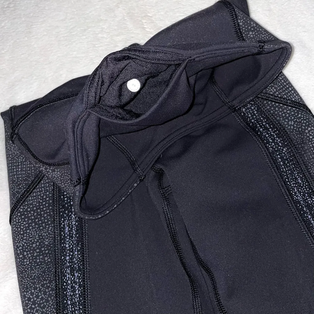 Lululemon Power Lines Crop Pant 21" size 2 - Image 10