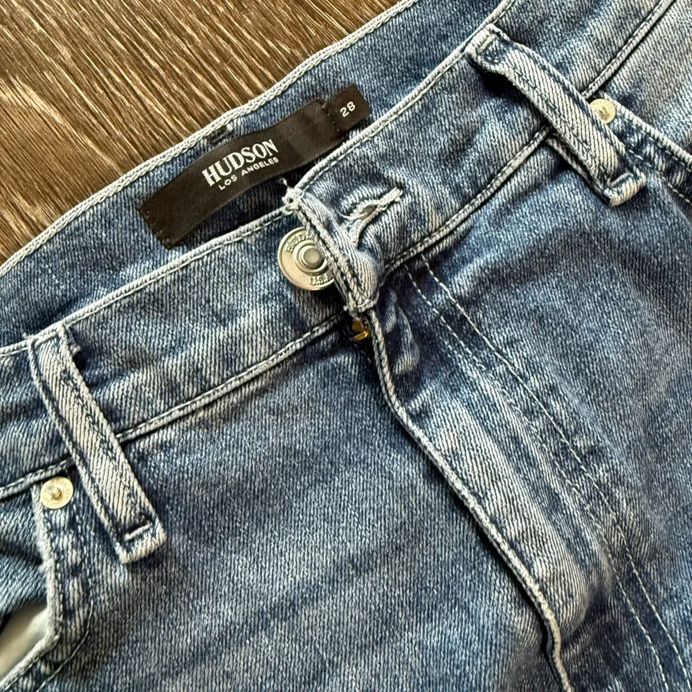 Hudson Remi High Rise Straight Crop Jeans Oceanview Distressed Frayed Hem - Image 4