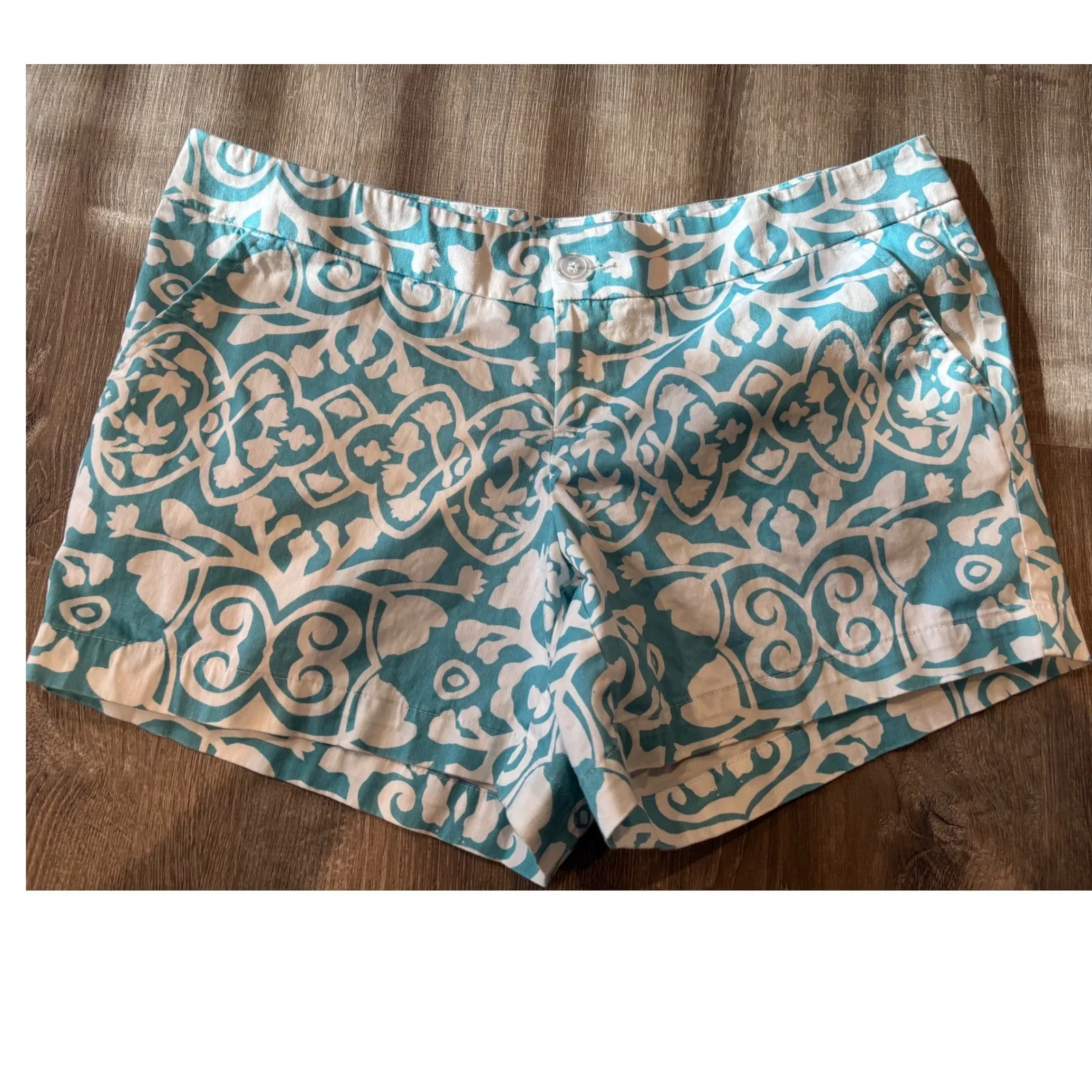 Kaeli Smith Women's Teal White Patterned Shorts Size 12 Summer Beachy Blue - Image 2