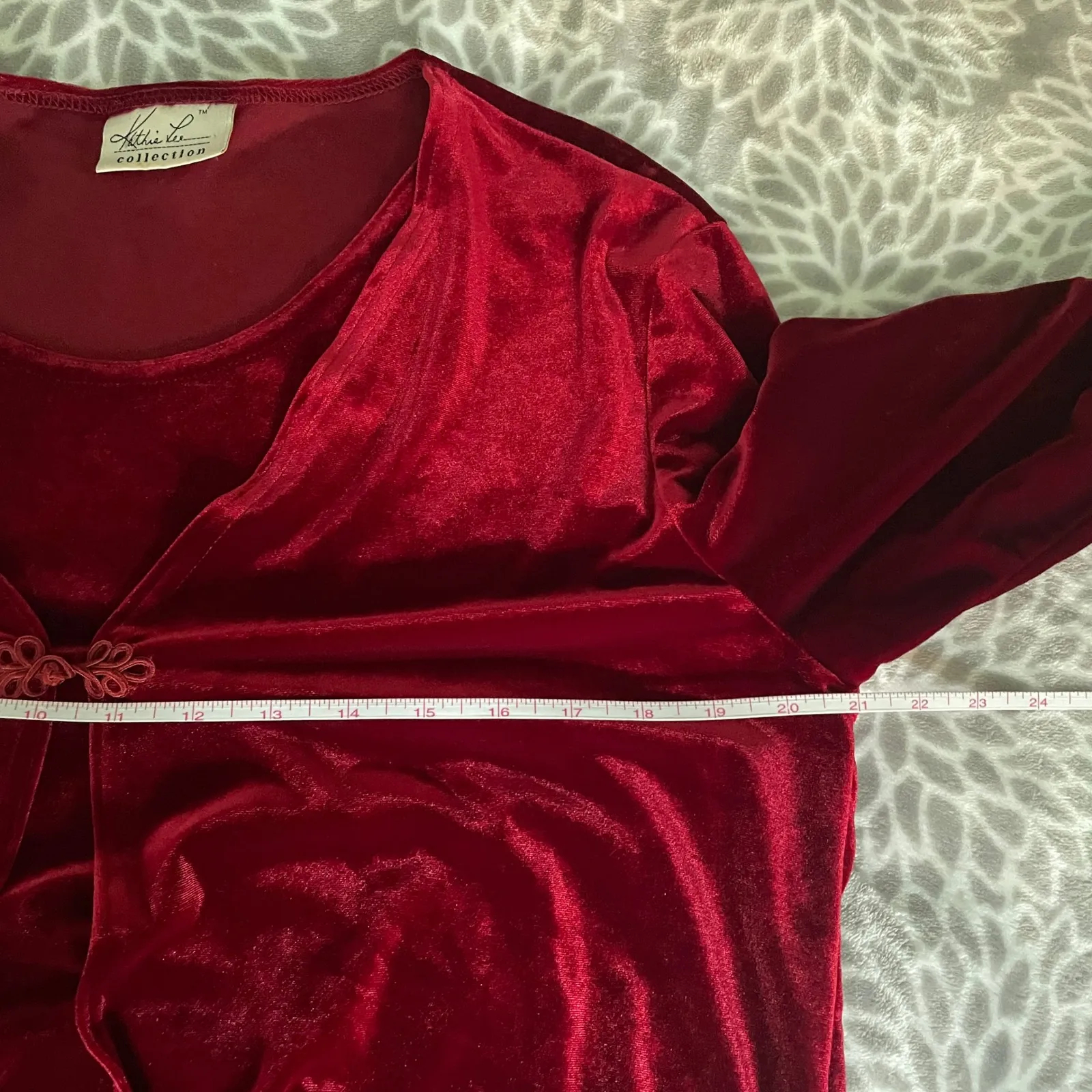Red Velvet Vintage 80s Luxe Sweater Blouse Large Decorative Clasp Holiday Mature - Image 5