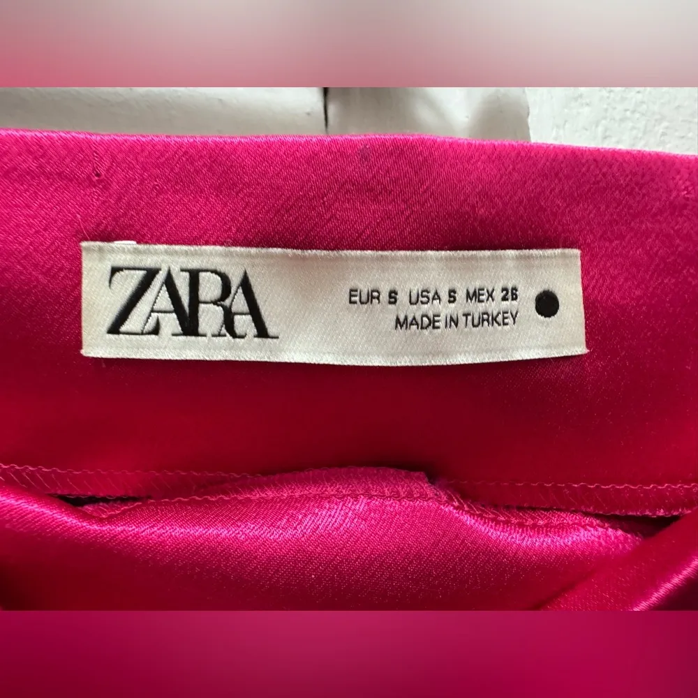 ZARA HOT PINK SATIN EFFECT MINI SKIRT Size Small - Image 9