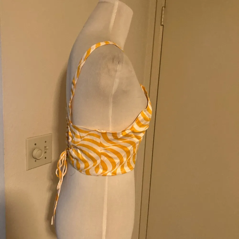 Zara Halter Neck Satin Effect Print Crop Top White Orange Size XS New With Tags - Image 13