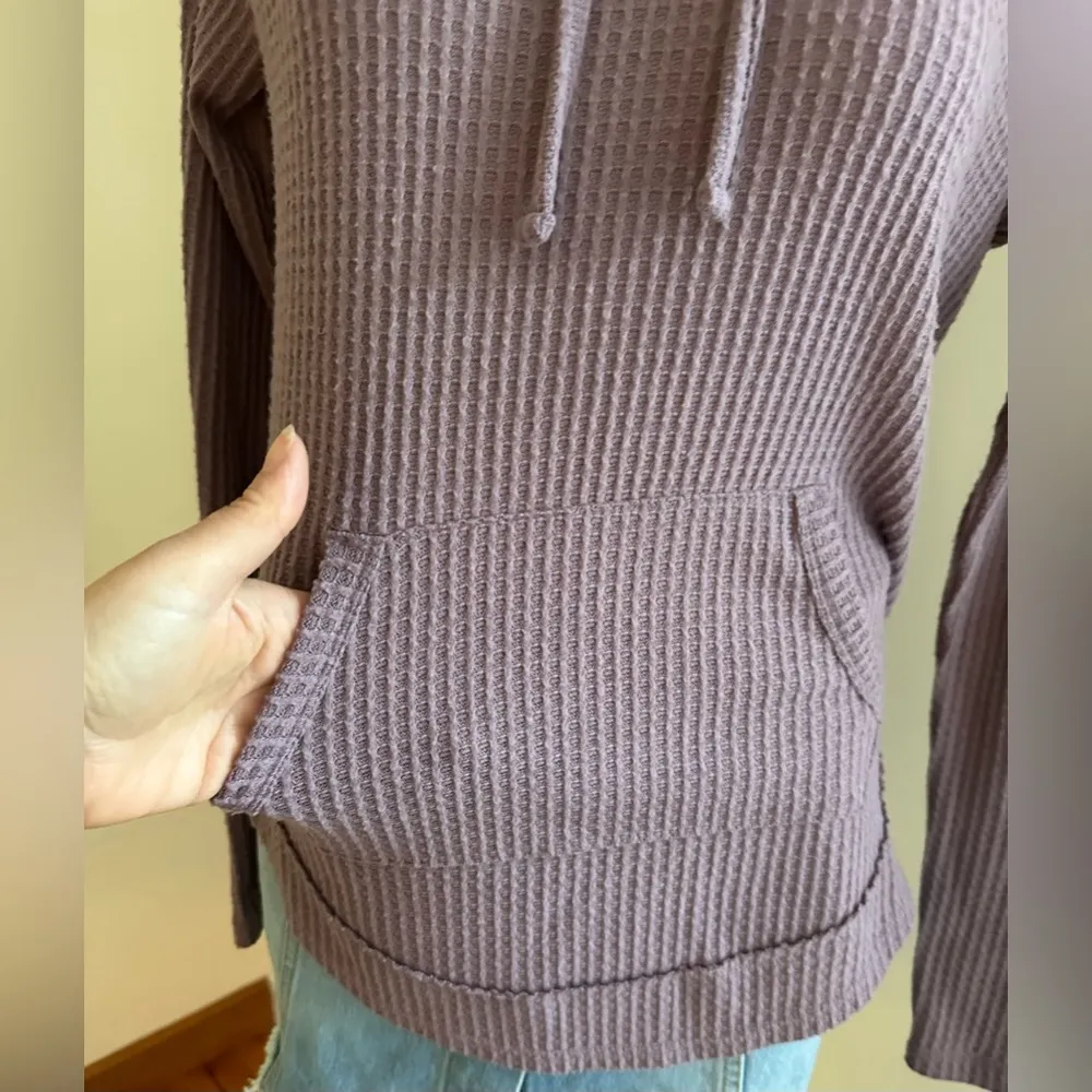 SO Pink/Purple Long Sleeves Hoodie Sweater Tie In Front Pocket Front Sz Xs. - Image 3