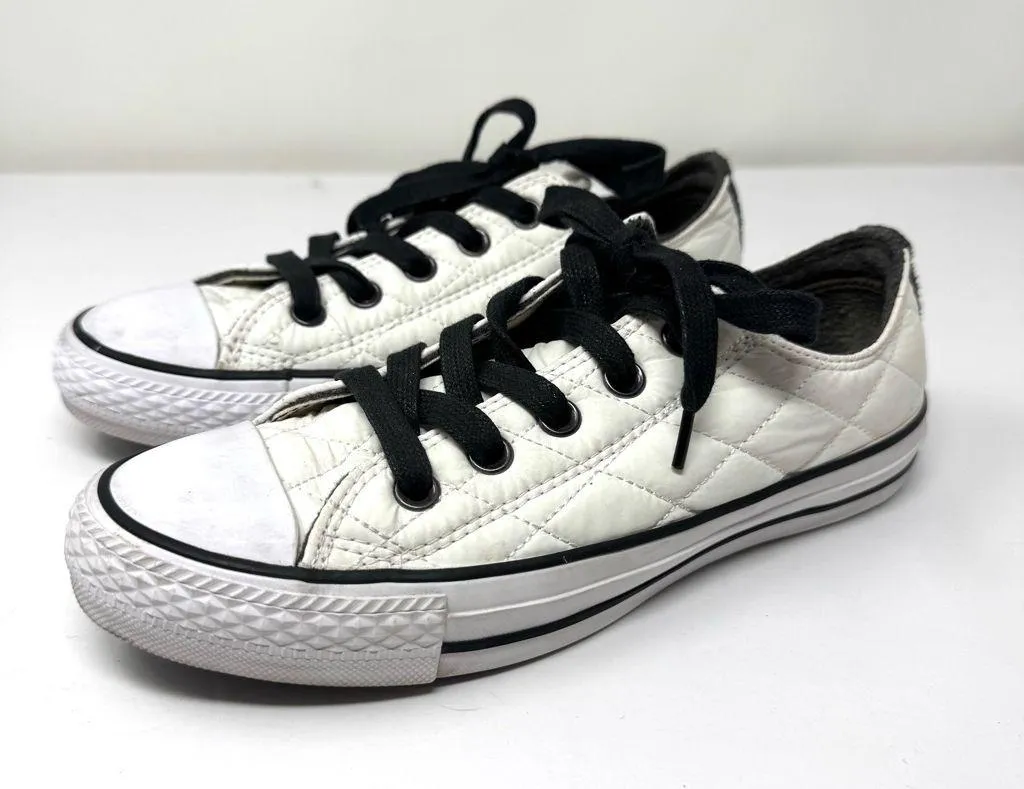 CONVERSE Chuck Taylor All Star Quilted Sneakers, size Women’s 8, Men’s 4 White - Image 2