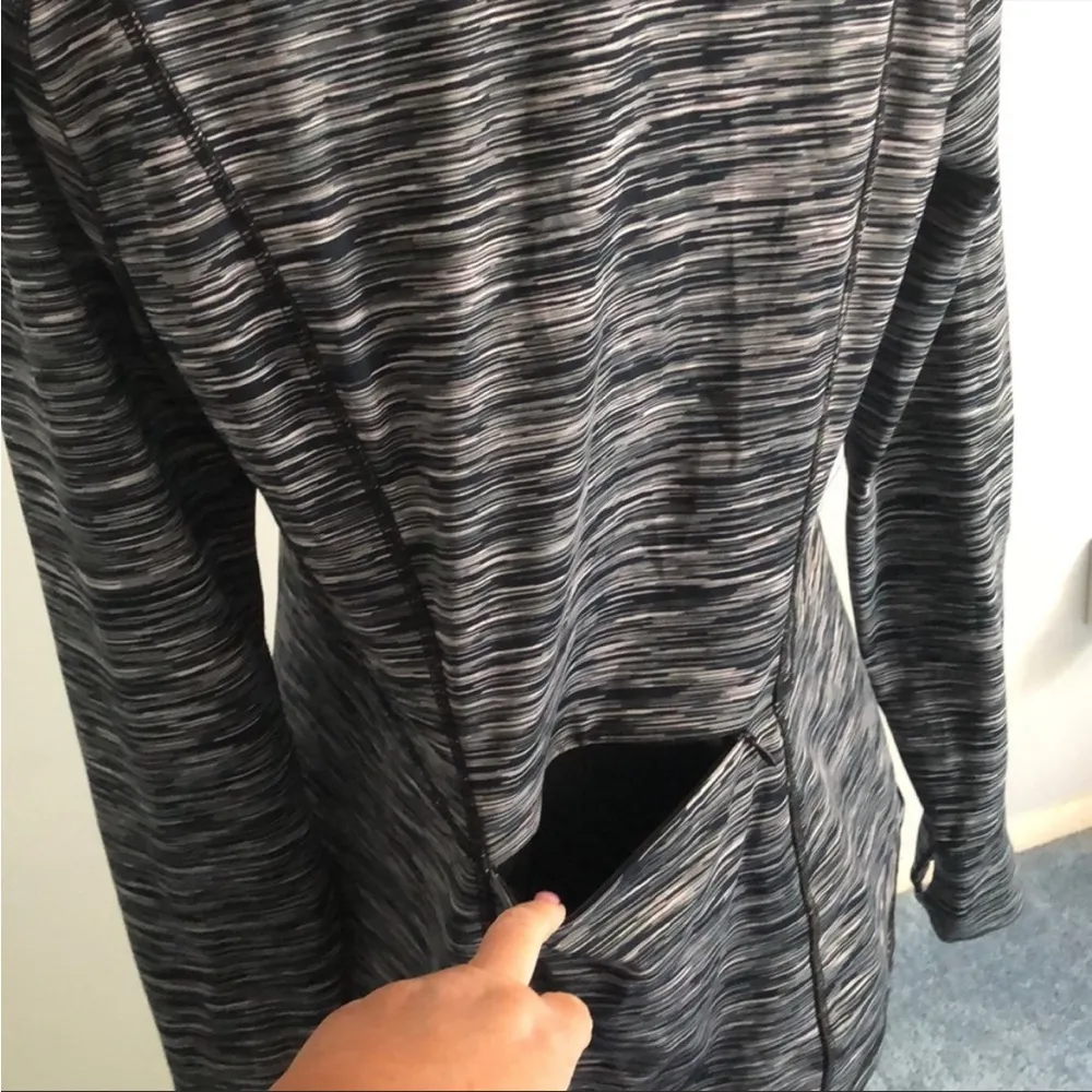 Space-Dye Performance Outfit🏃🏼‍♀️Quarter-Zip
Jacket & Capri Pants S/M - Image 13