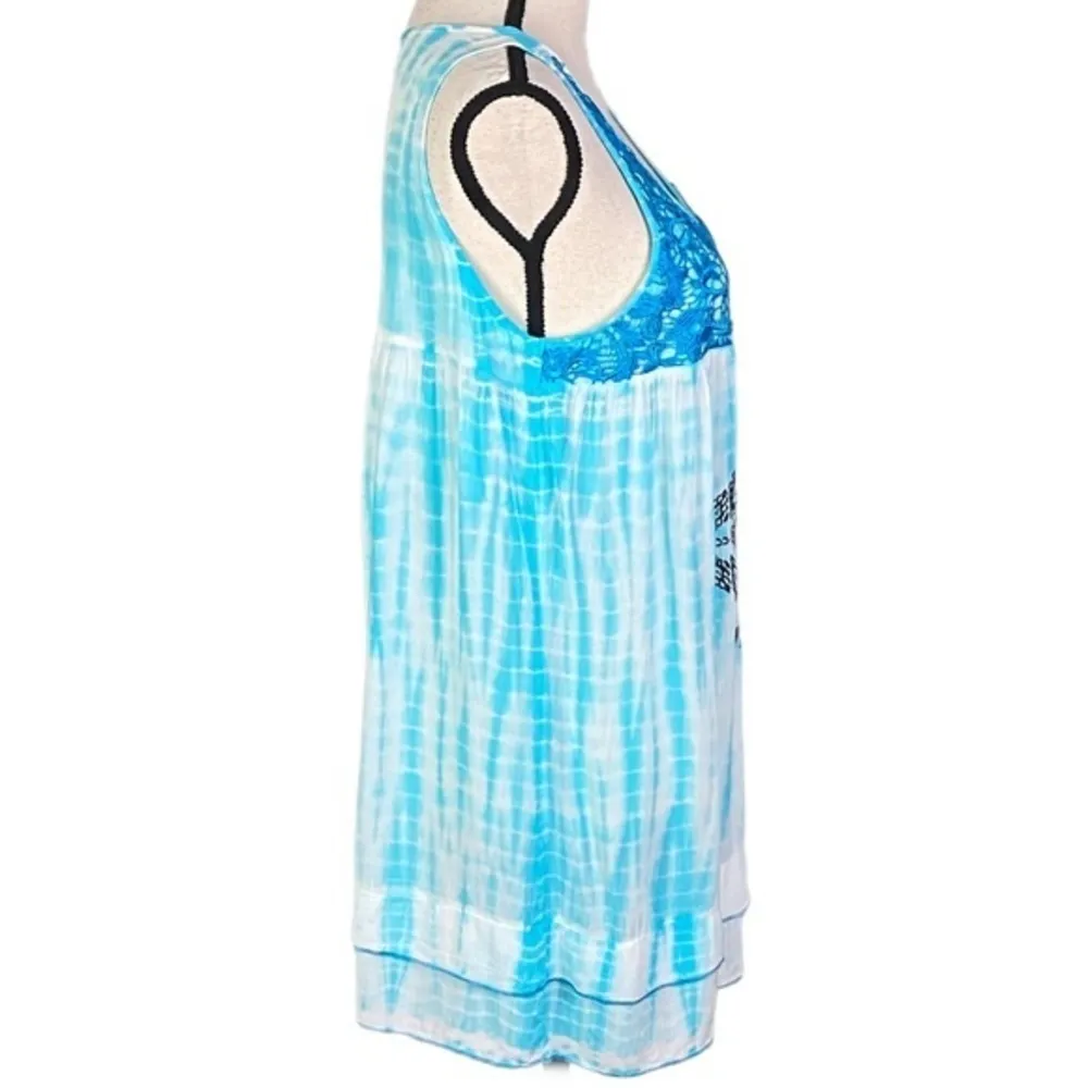 ONE WORLD turquoise and white tank top w/lace & embroidery in size Medium. EUC - Image 4