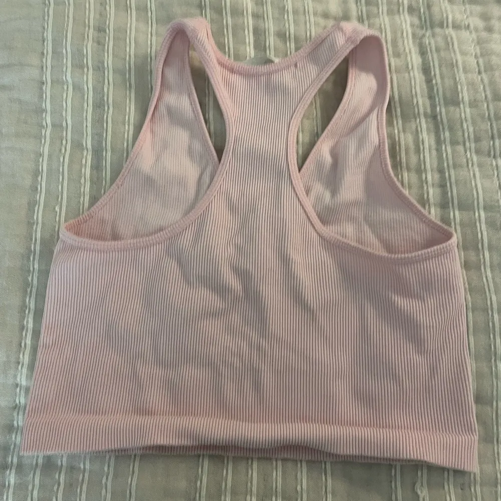 American Threads Pink Ribbed Crop Top - Image 3