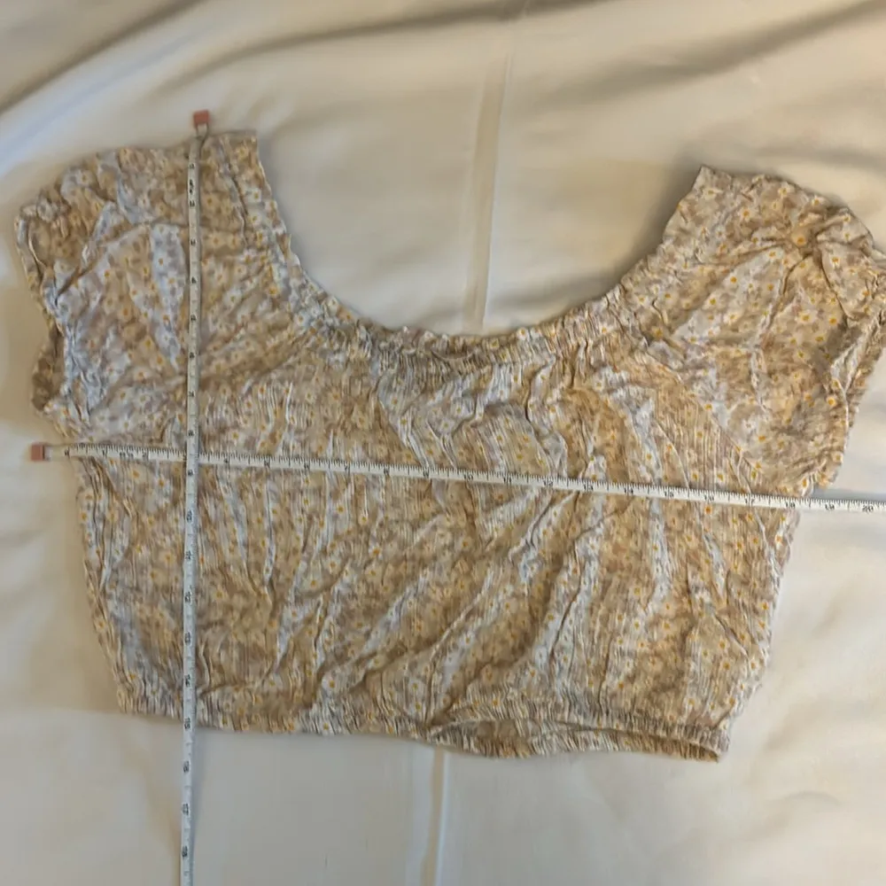 Pink Rose Short Sleeve Crop Top Silvercloud Ditsy Women Size Large - Image 3