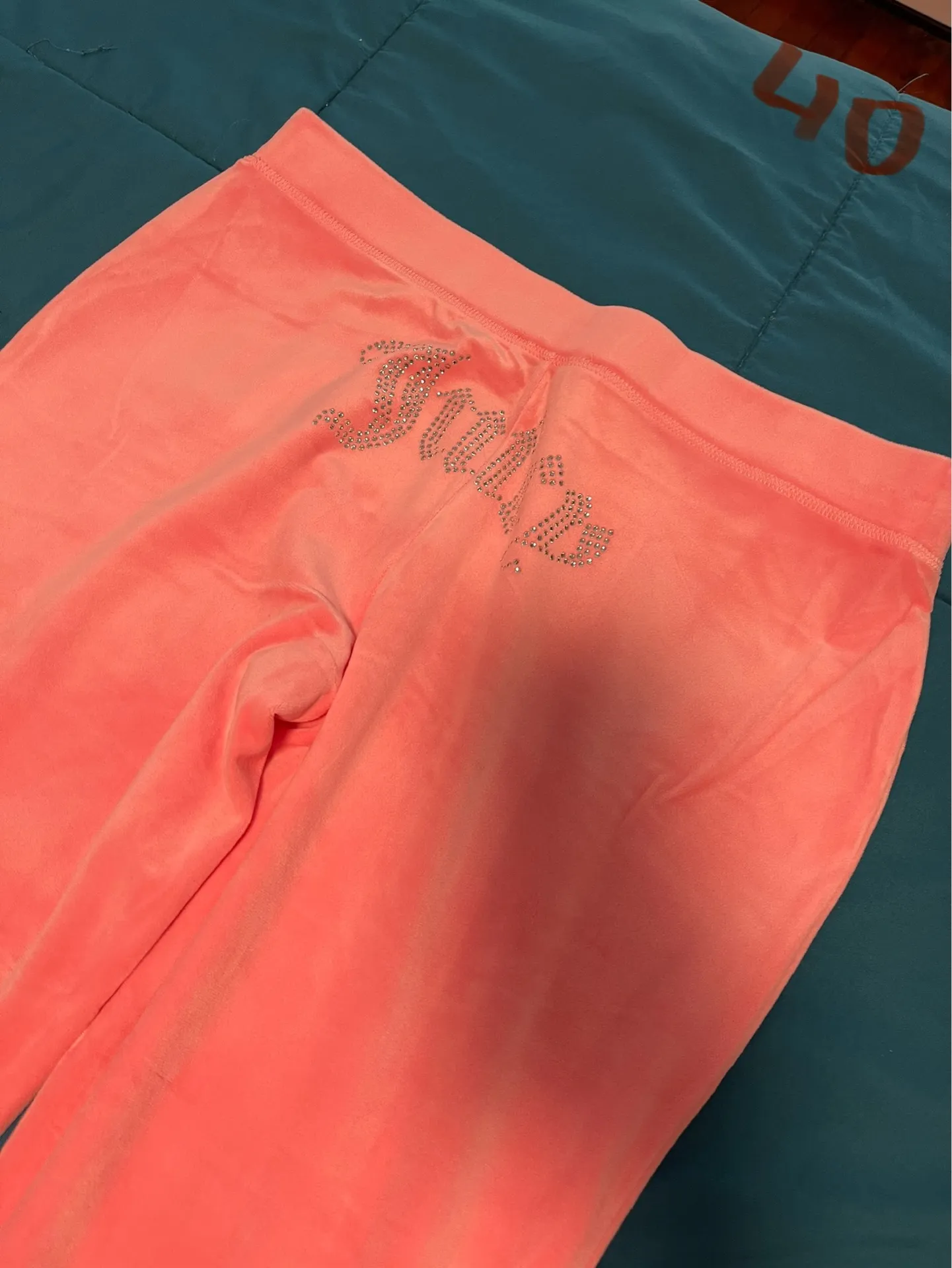 NWT juicy couture classic velour track suit L - Image 11