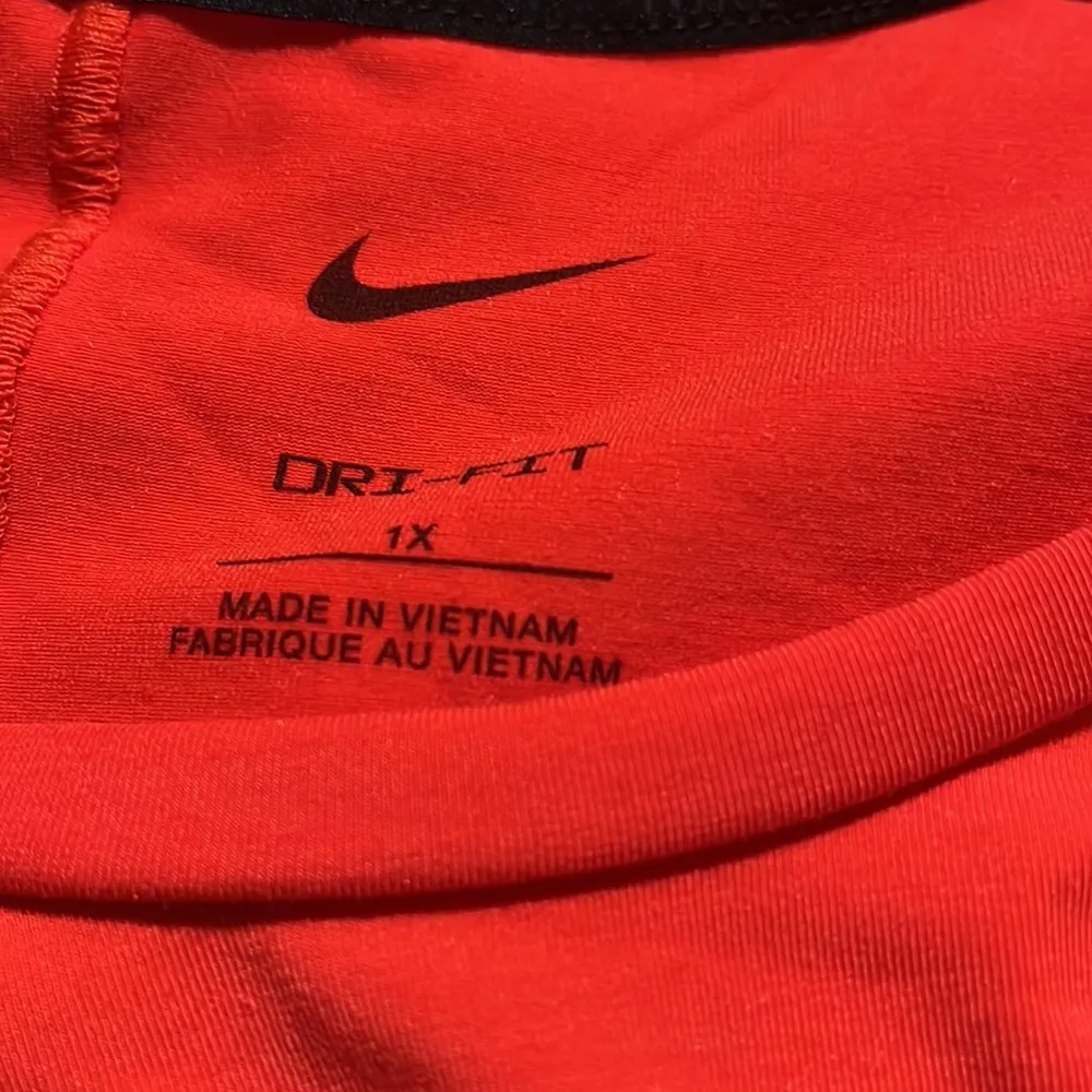NWT NIKE One Luxe Twist Dri-Fit Short Sleeve Top  Color Chile Red SZ-1X - Image 10