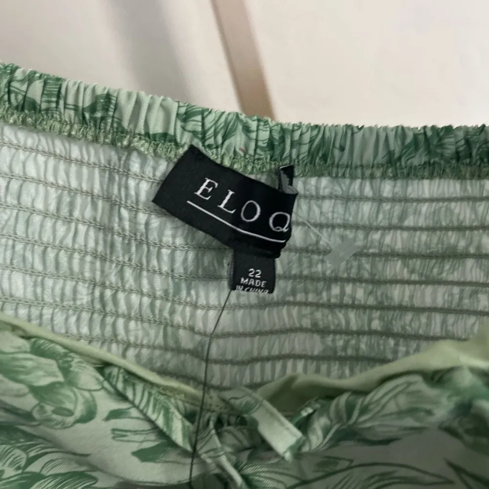 Eloquii Green Floral Cropped Shirt with Long Balloon Sleeves Size 22 NWT - Image 4