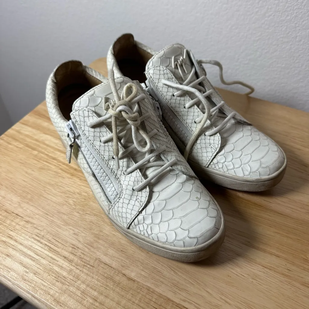 Giuseppe Zanotti Women’s Frankie Embossed Leather Sneakers in White/Ivory Size 7 - Image 12