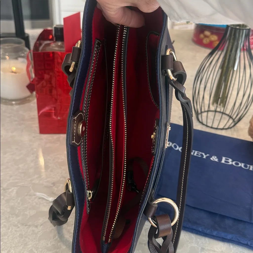 Dooney and Bourke Saffiano Gretchen small tote with wallet - Image 5