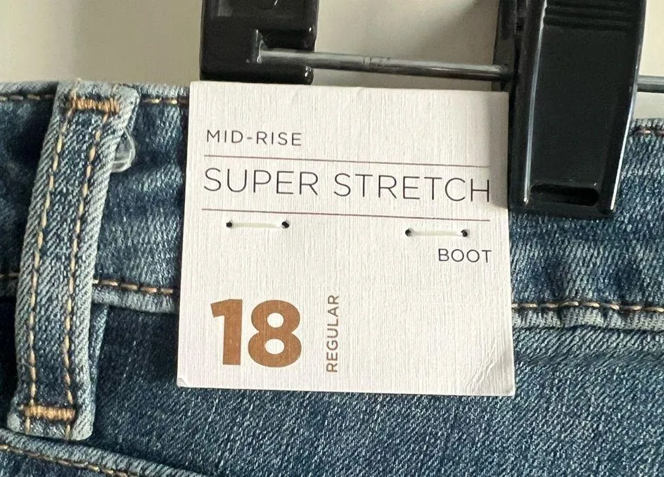 Lane Bryant MID-RISE
SUPER STRETCH Boot Cut Jean, New with Tags - Image 4