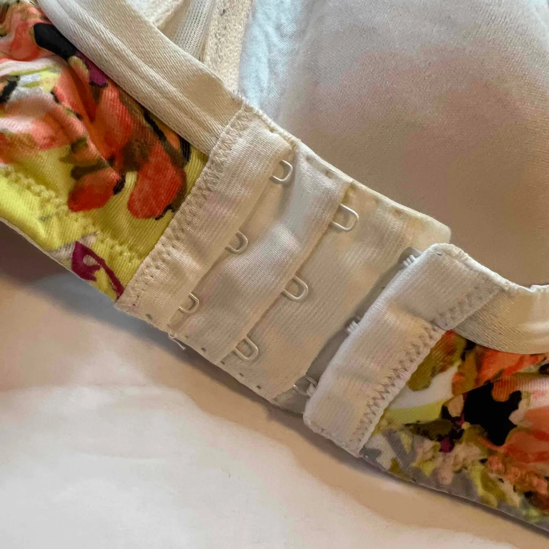 CACIQUE‎ Womens Underwire Bra Light Padding Floral Pattern Adjustable Straps 42D - Image 3