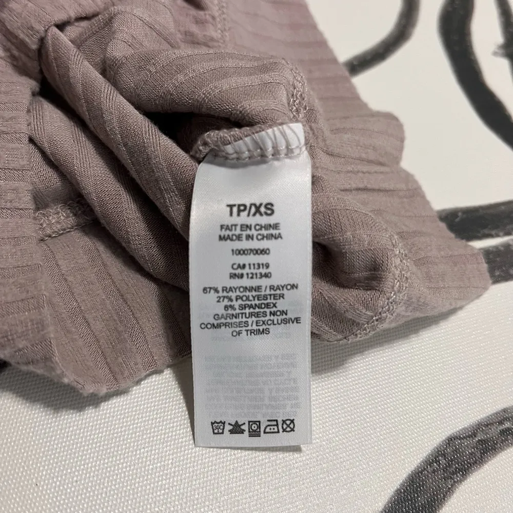 GARAGE Sleeveless Shirt Crop Tank Top Tie Plunge Ribbed Neutral Women’s XS NWOT - Image 5