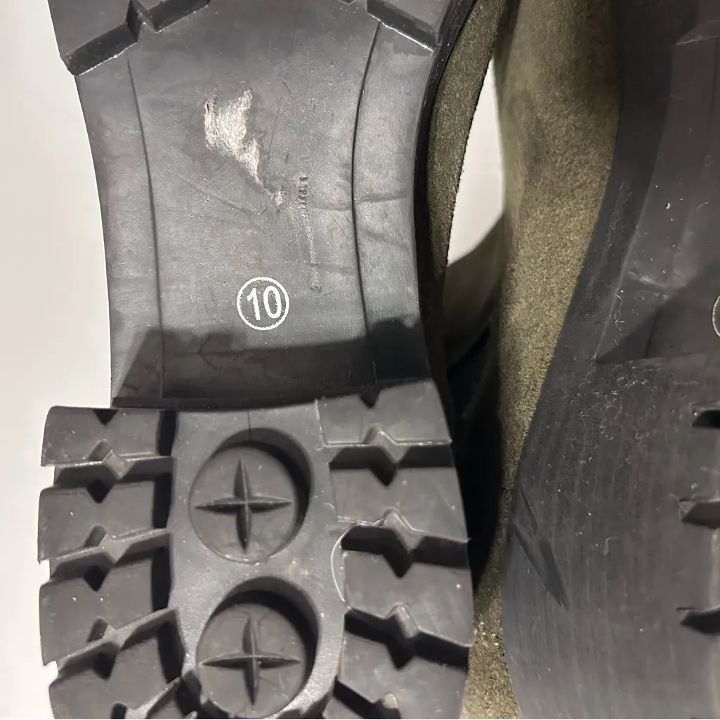 Chelsea olive suede pull - Image 7