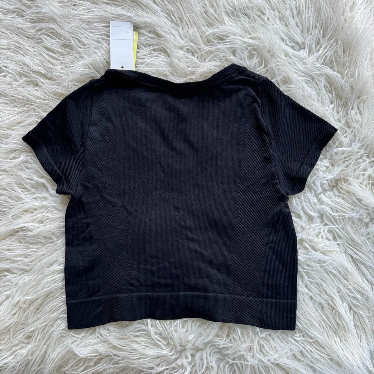 All in Motion Seamless Rib Cropped Shirt Black Size Large - Image 6