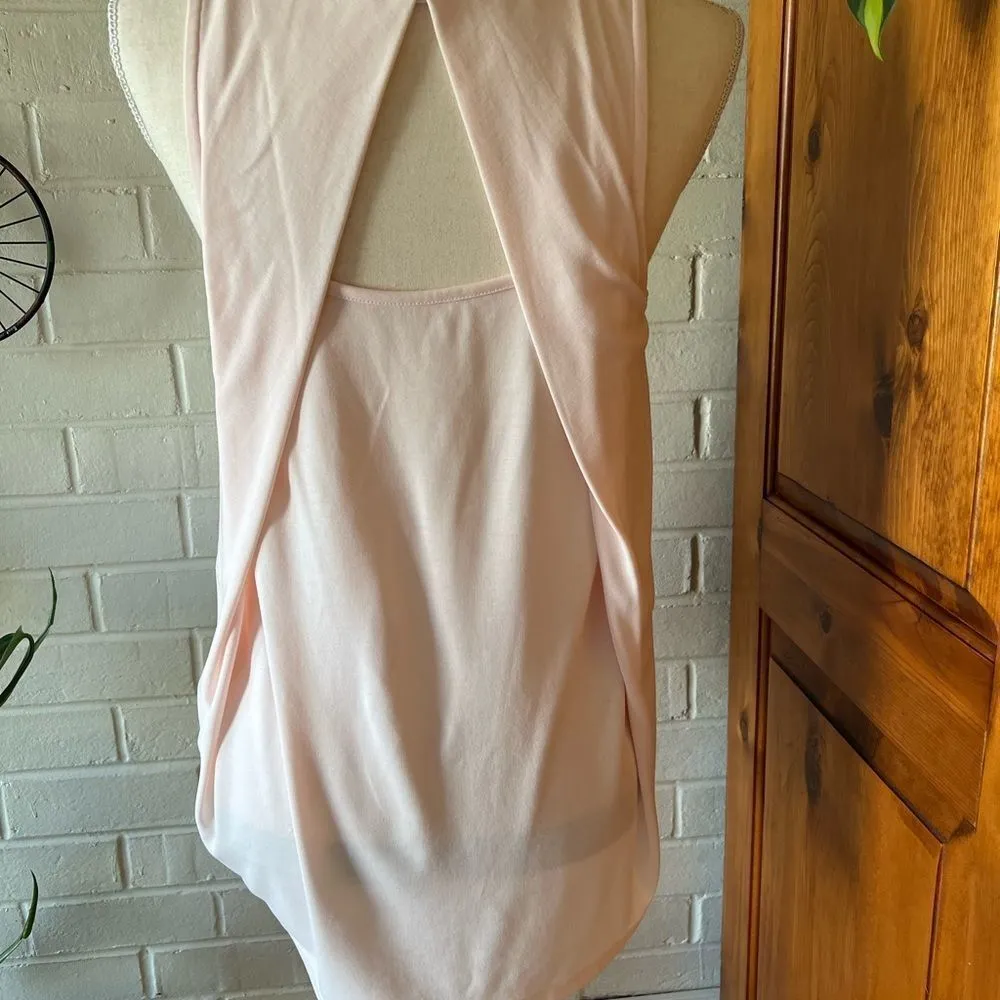shirt sleeveless with back cut out size S light pink EUC - Image 5