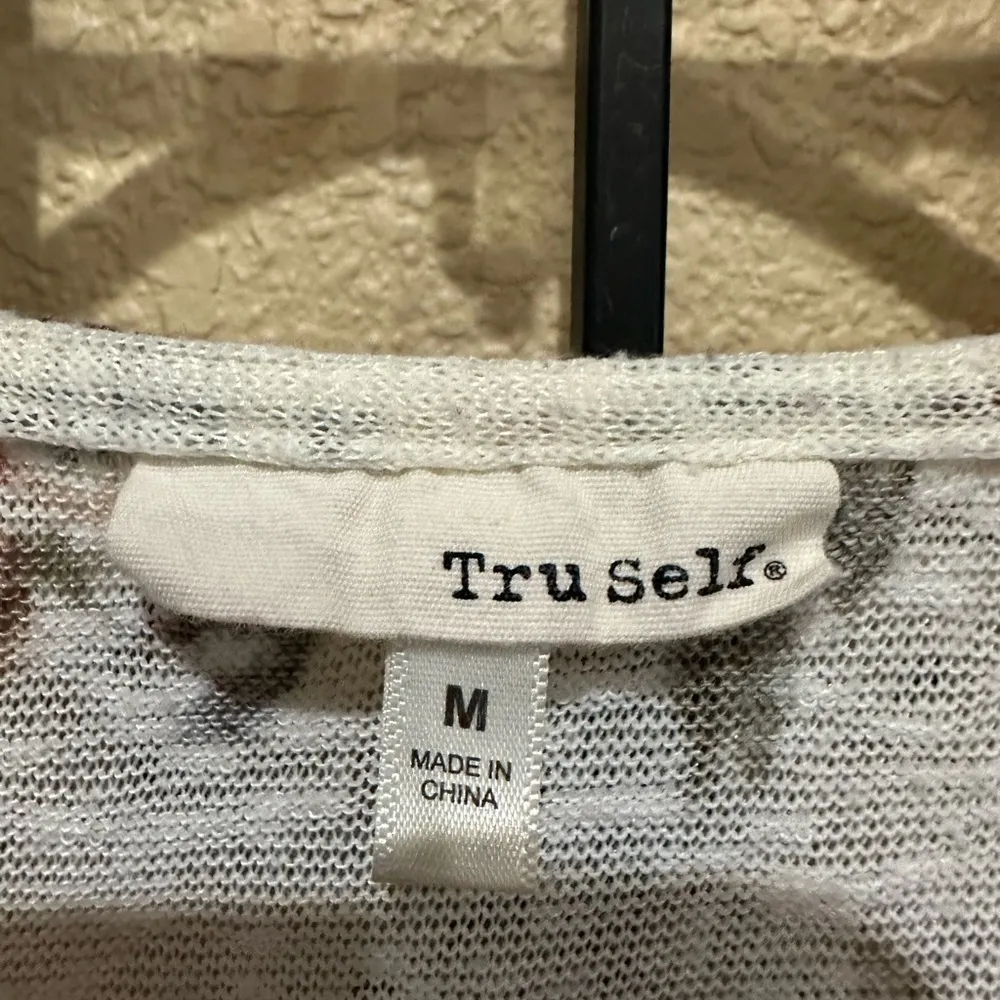 Tru self floral and lace top - Image 3