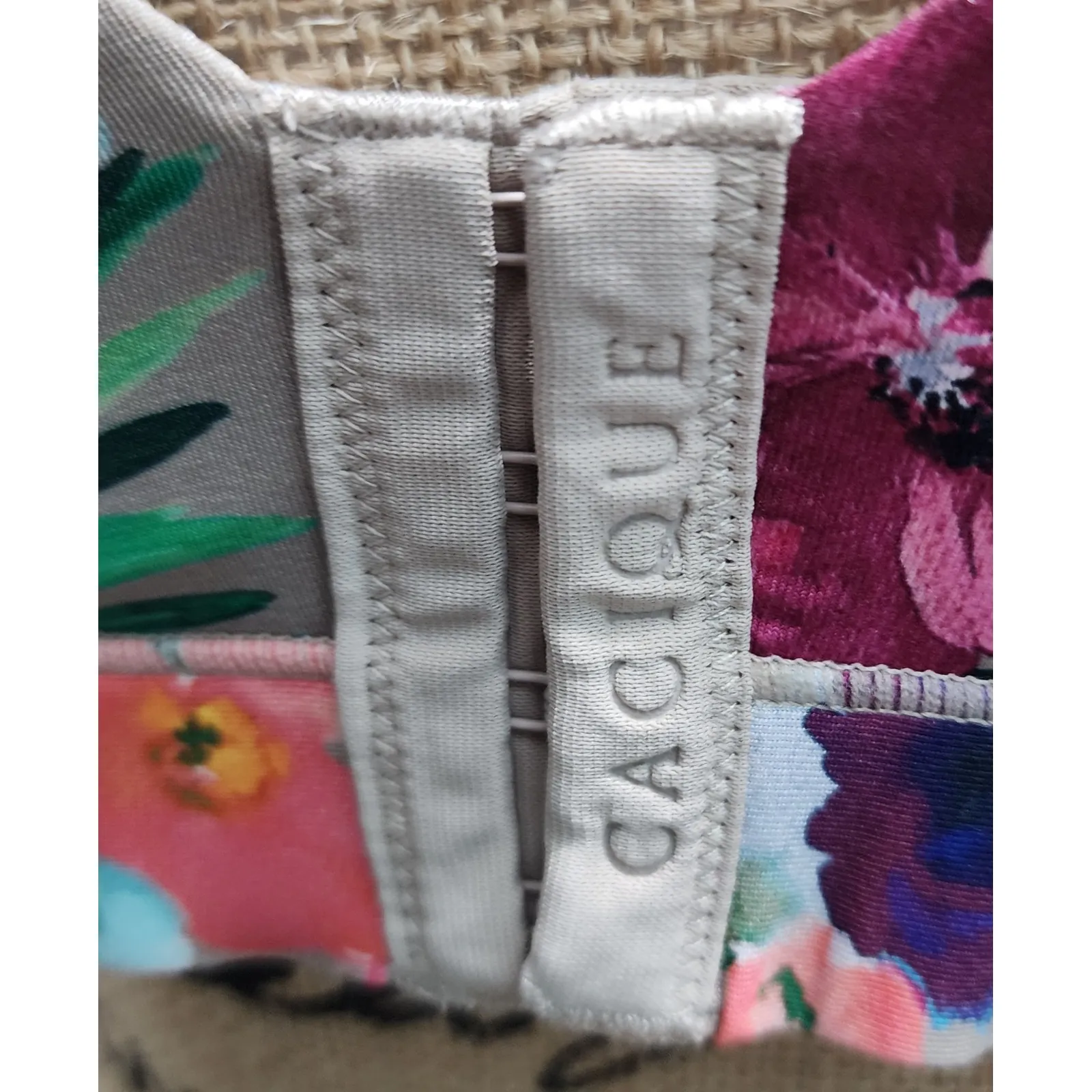 Cacique  38H Lightly Lined No Wire Full Coverage Floral Print Bra - Image 3