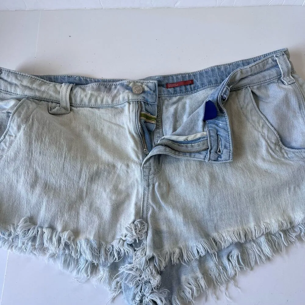 PILCRO Cutoff Booty Denim Womens Shorts Sz 32 Lightwash Blue Distressed Festival - Image 2