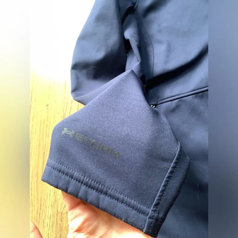 Under armour navy blue zip up jacket fitted medium - Image 3