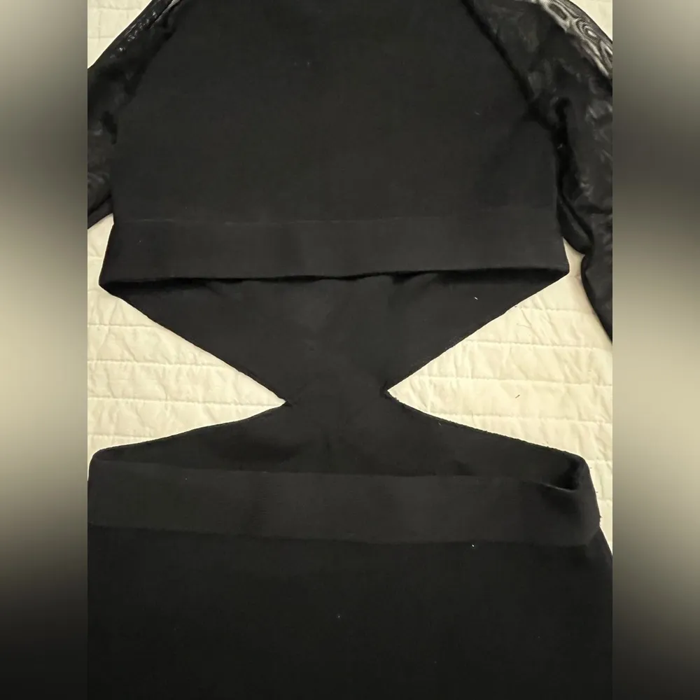 Revolve superdown hit the club dress in black - Image 9