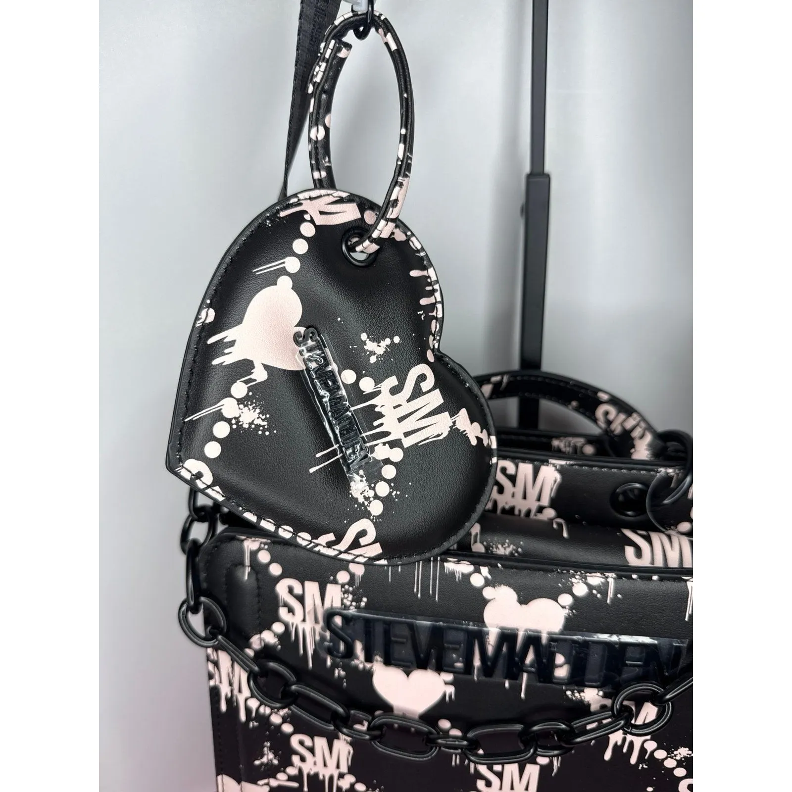 Viral Halloween Steve Madden Bevelyn Dripping Bleeding Hearts HandBag - Image 2