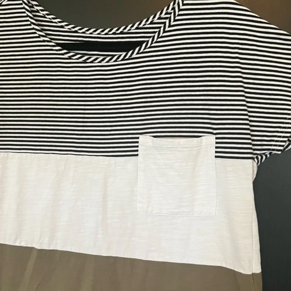 SHEIN Patch Pocket Front Cut And Sew T-Shirt Size Medium - Image 20