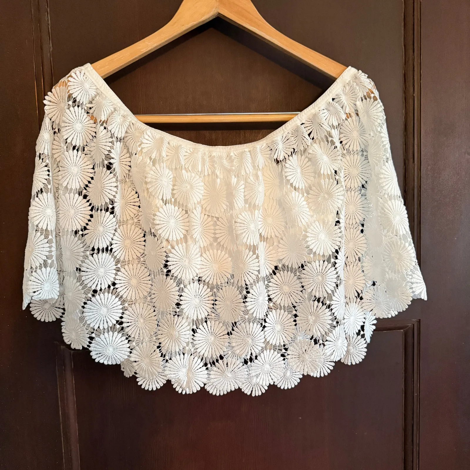 TRINA TURK Bardot Daisy Lace Off Shoulder Bikini Top Swim Cover up Medium - Image 3