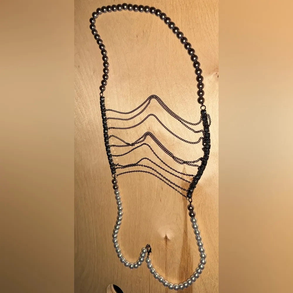 Beaded Chain Necklace Black - Image 2
