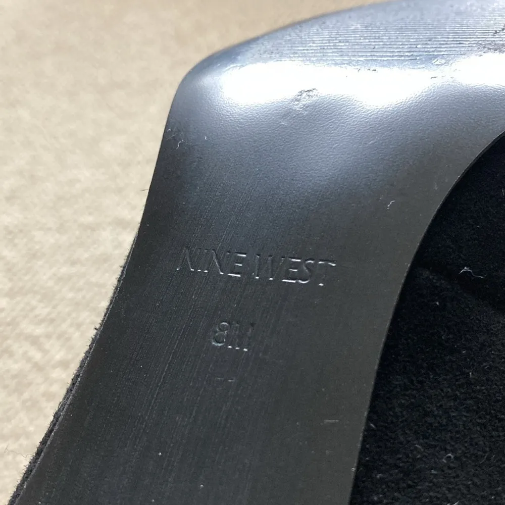 Nine West Suede Short Block Heel Pumps Black Size 8 Soft Leather Upper Like New - Image 7