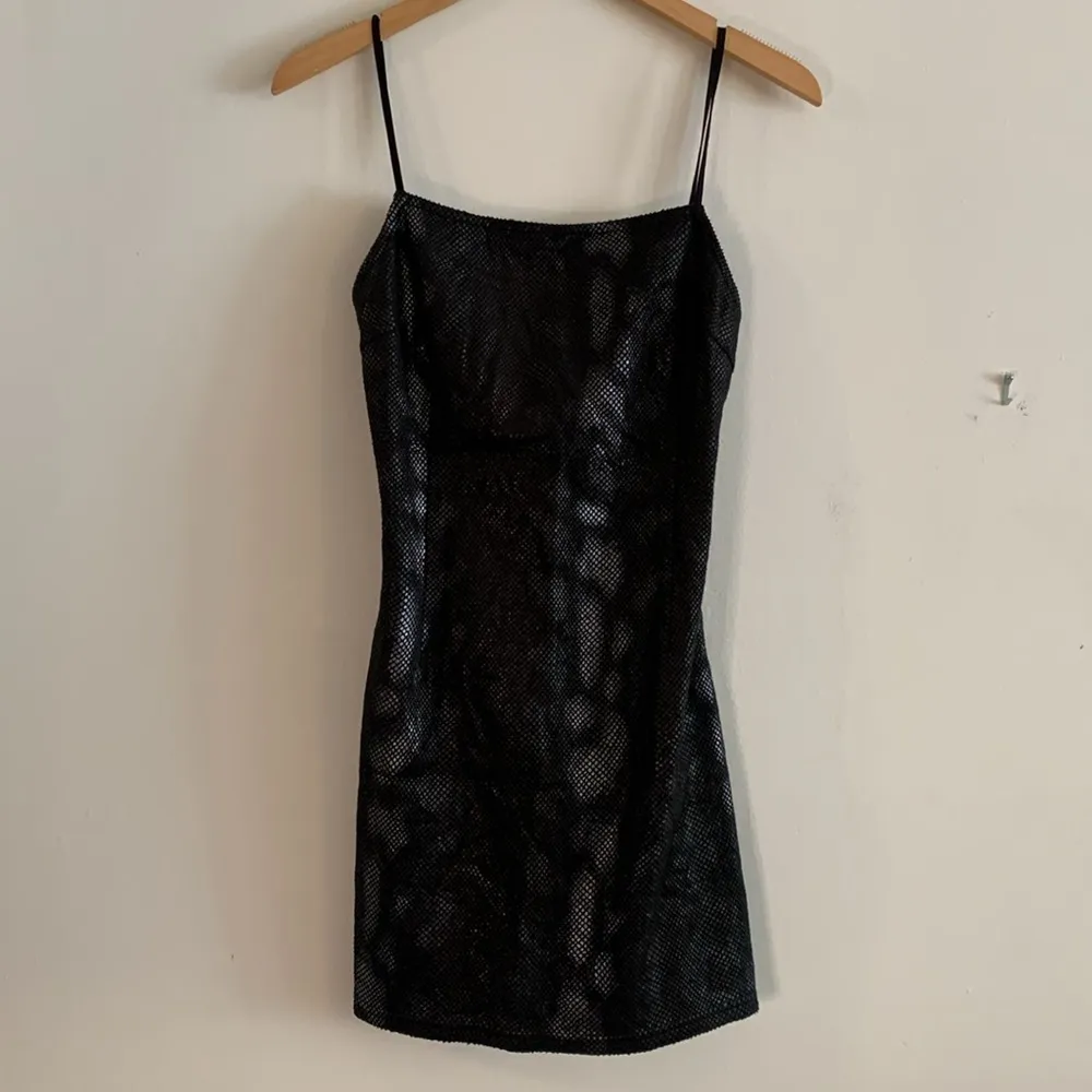 Urban Outfitters Textured Snake Print Bodycon Mini Dress Black Tie Back Large - Image 4