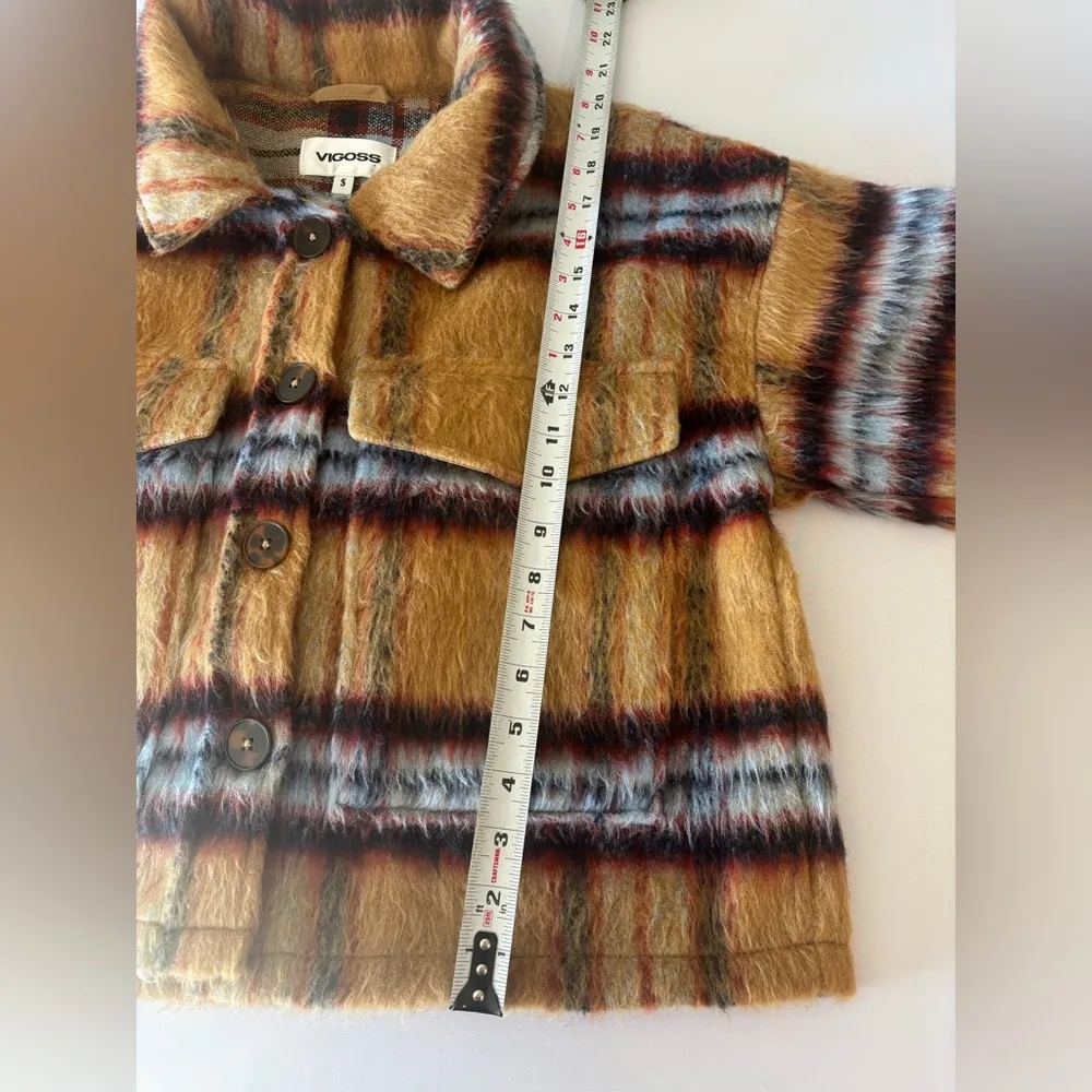 VIGOSS Women’s Cropped Tan Fuzzy Button‎ Up Jacket NWT Size Small - Image 6