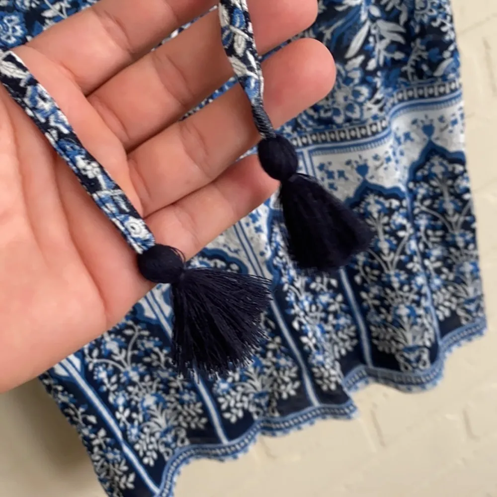 Lucky Brand shirt NWT xs tassel boho blue‎ floral - Image 5