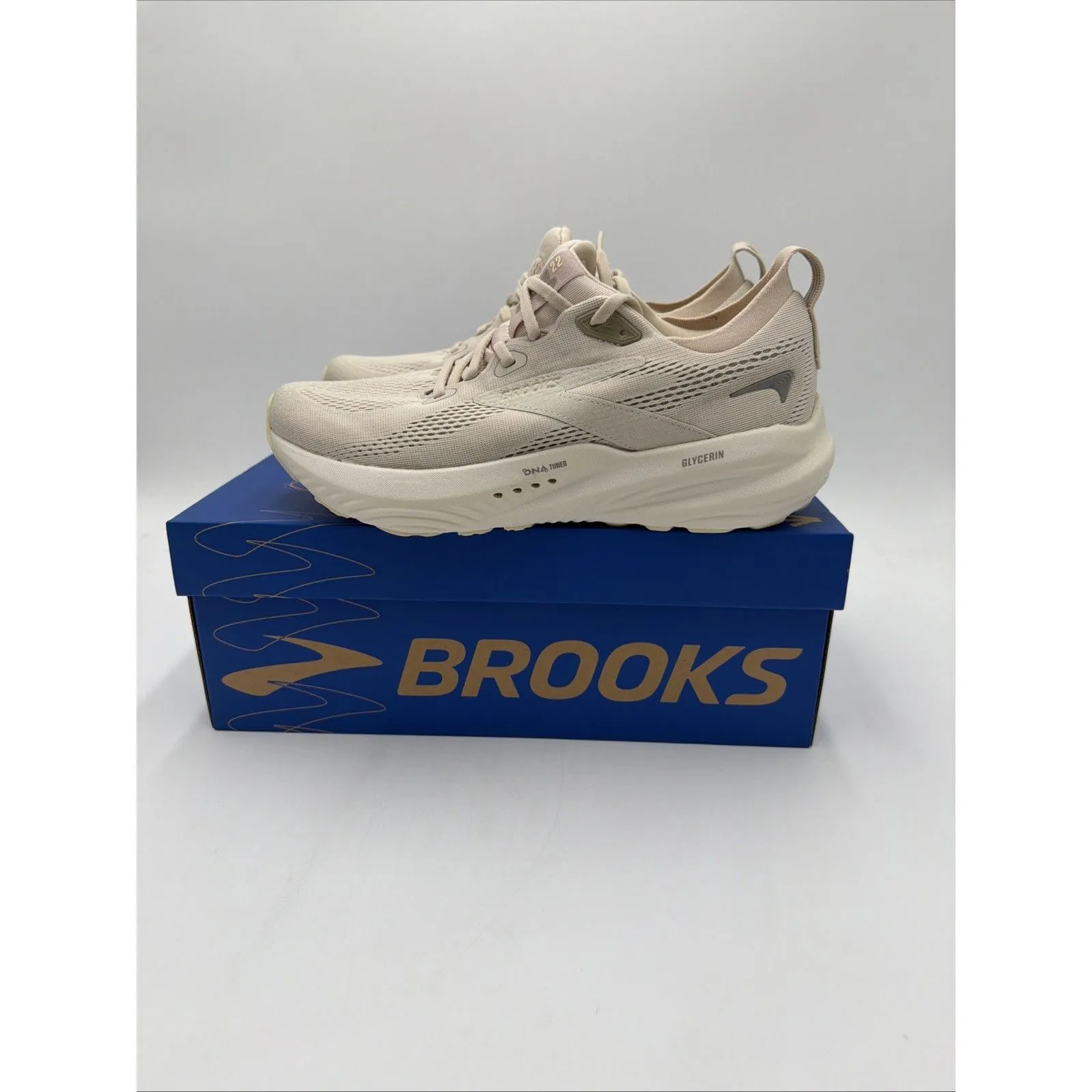 Brooks Women's Glycerin 22 Running Shoes  Almond Peach/ London Fog 9.5 NWB - Image 2