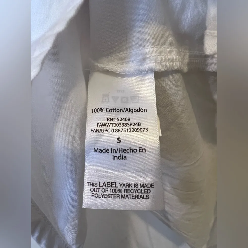 Free assembly white ruffle blouse size small - Image 3