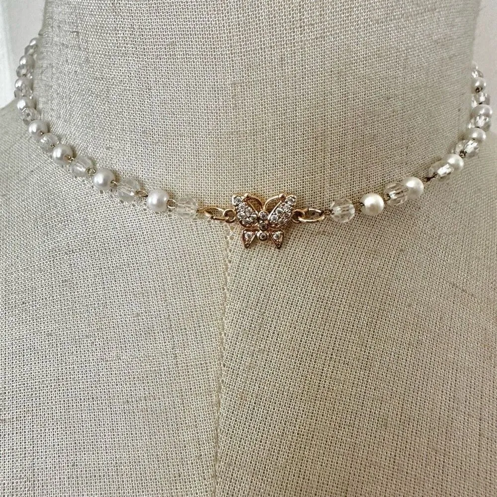 Gold tone faux pearl butterfly choker necklace - Image 2