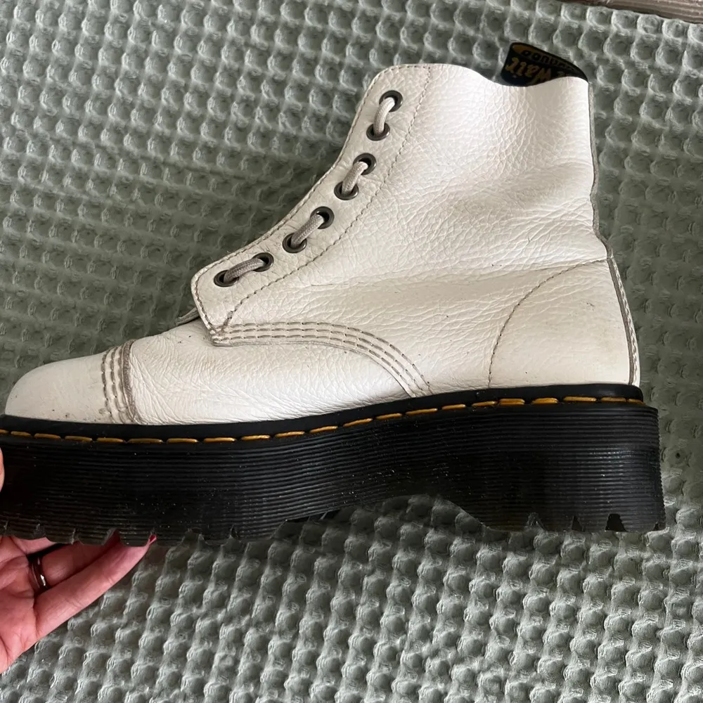 Dr. Martens White Leather Sinclair Platform Boots
Size 8 - Image 4