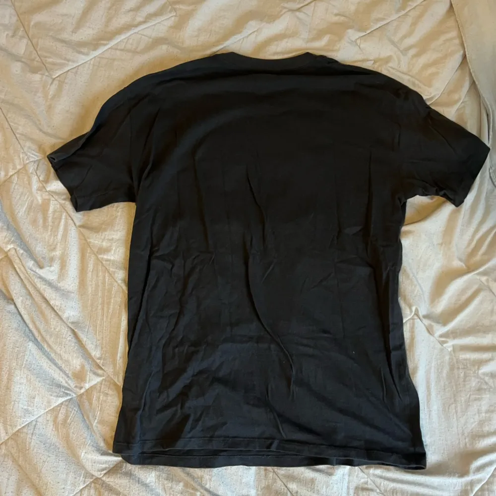 Hollister Graphic T-Shirt - Image 3