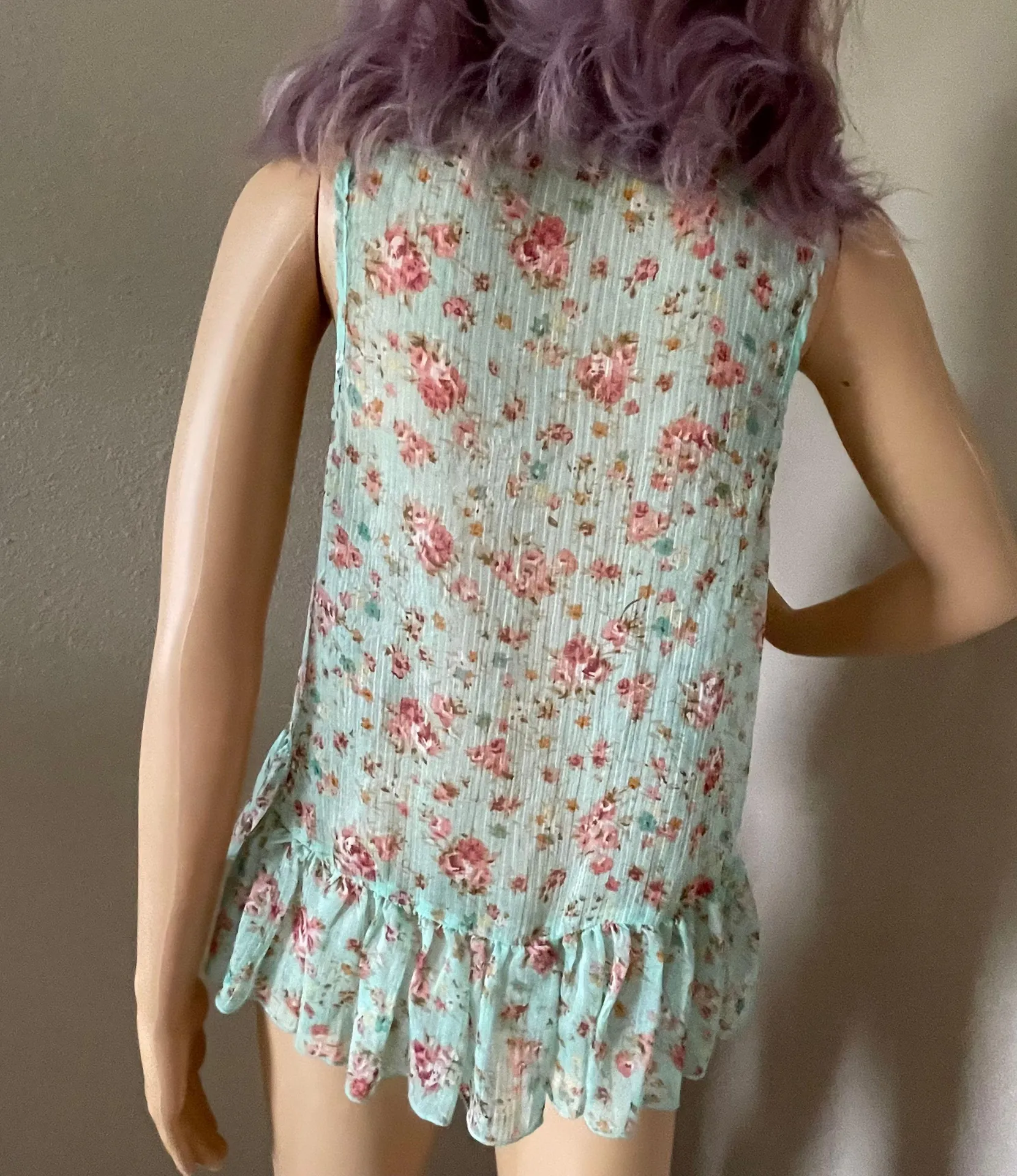 Blue Sleeveless BOHO Floral Croptop Medium - Image 4