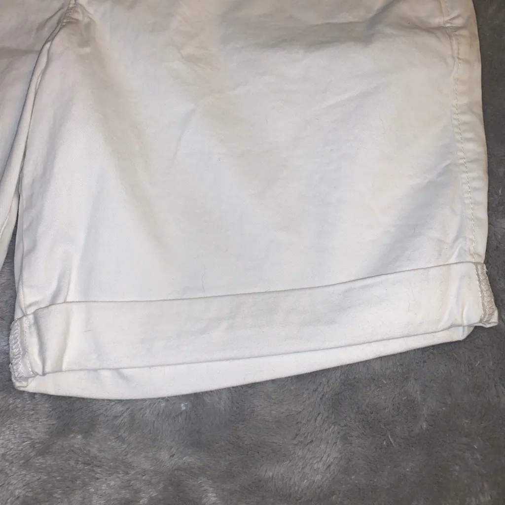 Size 6 Regular Old Navy Solid White Cuffed Rolled Bermuda Shorts Summer EUC - Image 6