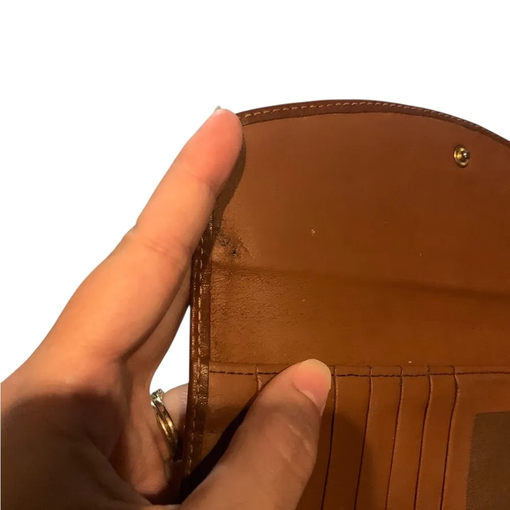 Dooney & Bourke vintage trifold wallet - Image 9