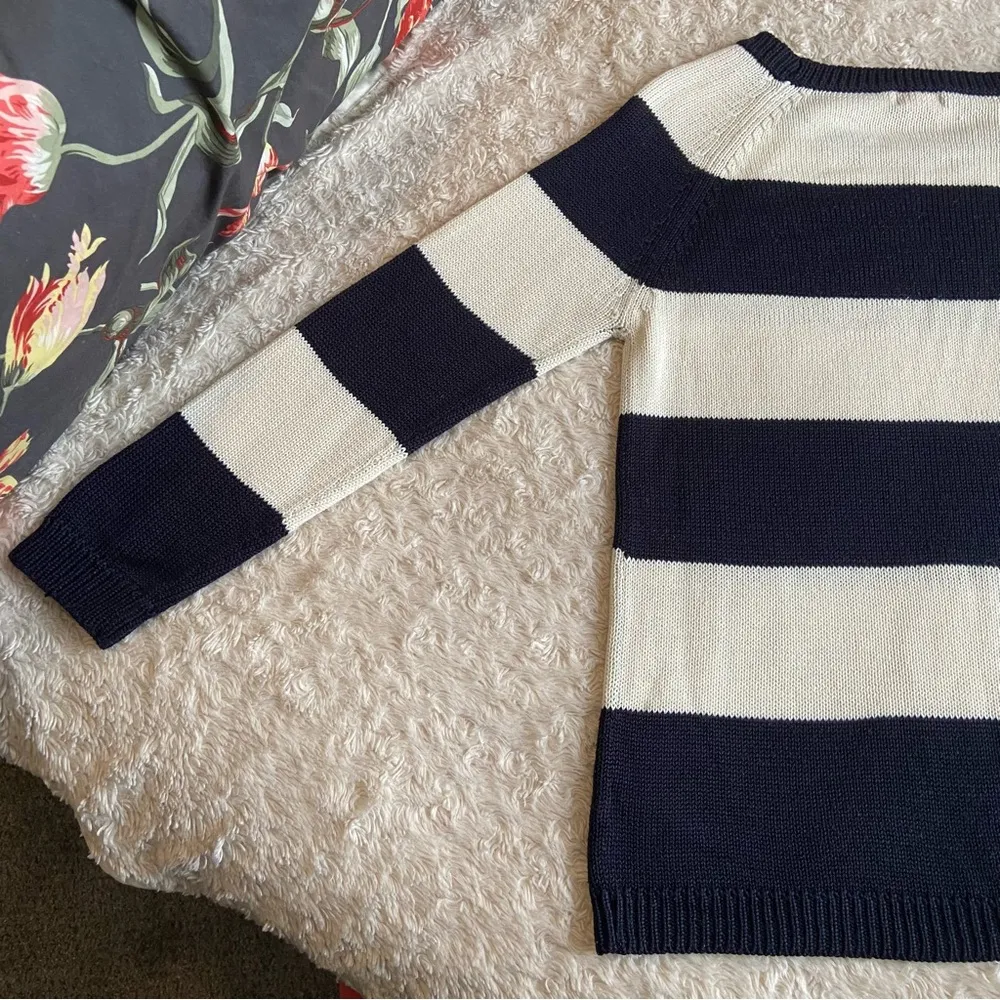 Joe Fresh Dark Navy & Cream Knit Crewneck Pullover Sweater Medium M - Image 5