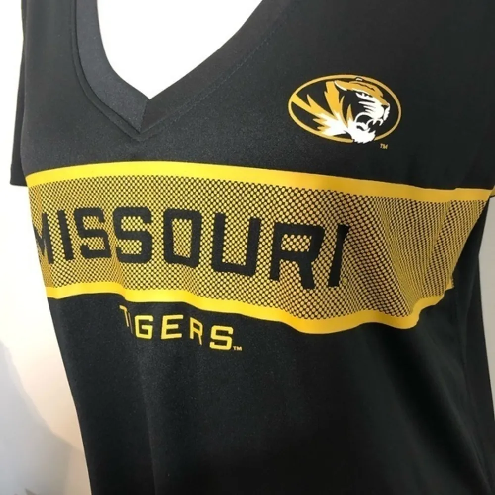 NWOT Black Gold Missouri Tigers V Neck T Shirt Top - Image 4