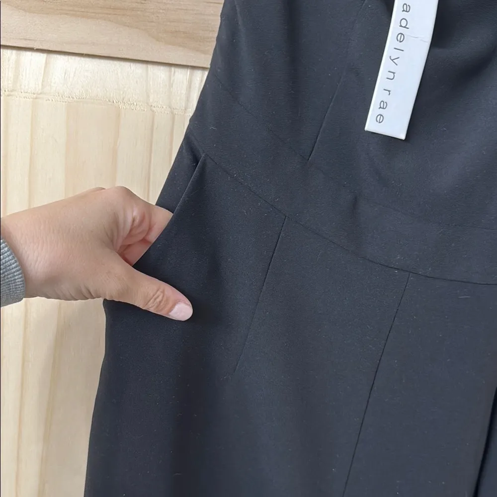 NWOT - Adelyn Rae - Elegant Black One-Shoulder Jumpsuit with Pockets - Small - Image 5