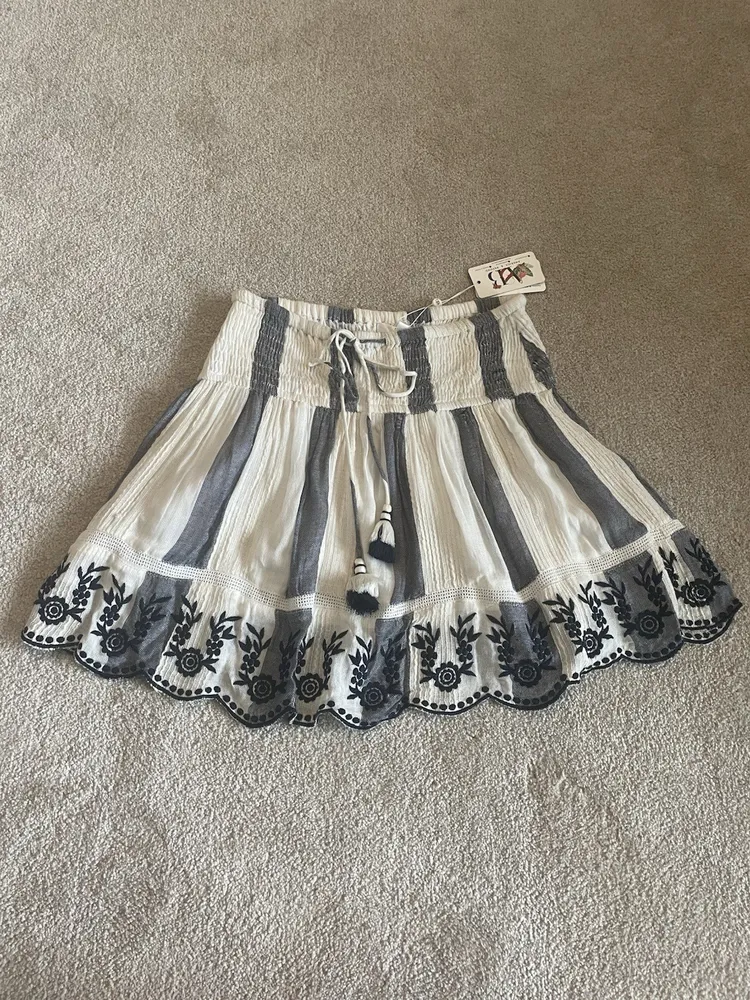 NWT America & Beyond Floral‎ Embroidered Scalloped Hem Stripe Skirt Size S Blue - Image 2