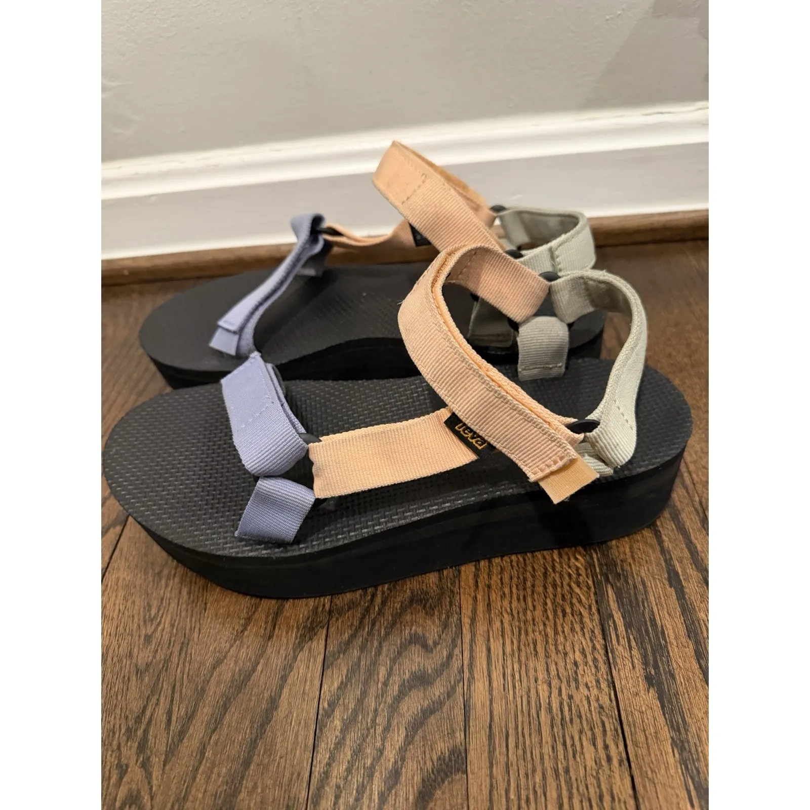 Teva Flatform Universal Platform Sandals Women's Size 9 Sage Peach Lt Blue $80 - Image 3